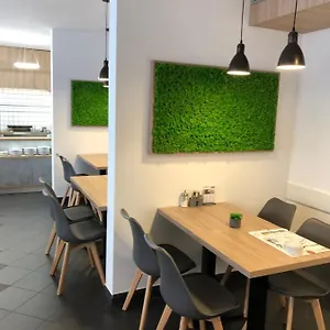hotel-orion-varkert.inbudapesthotels.com/
