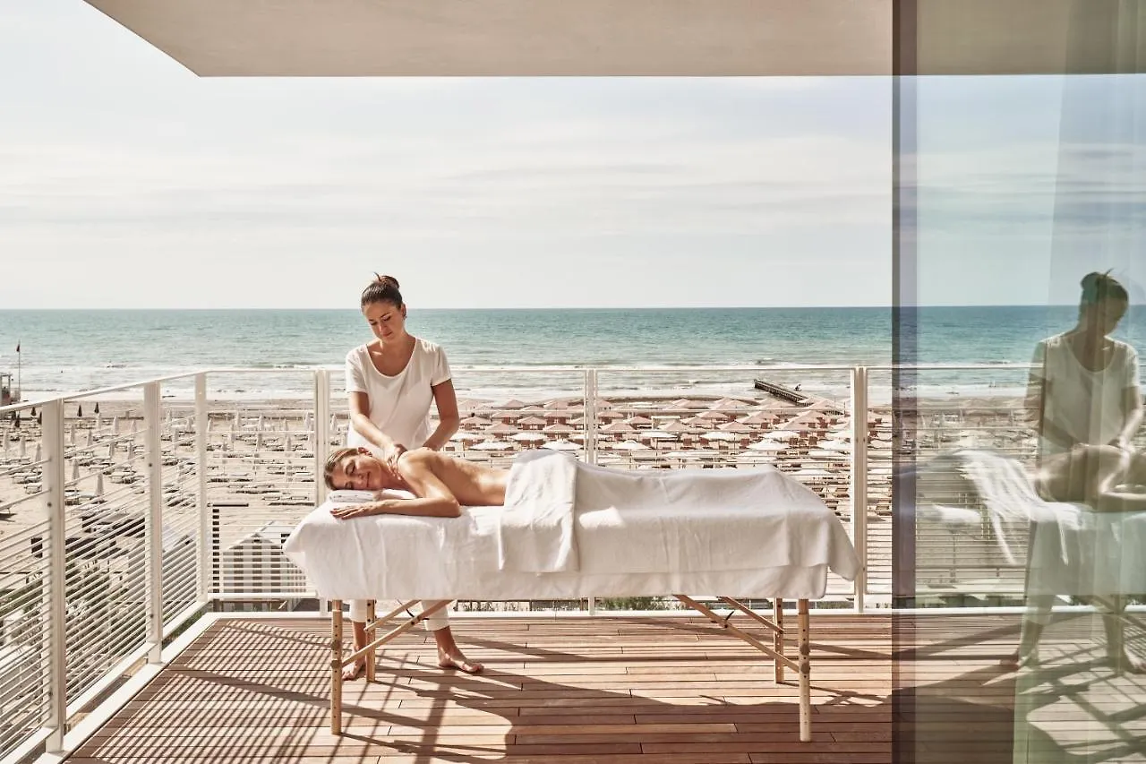 Falkensteiner Hotel & Spa Jesolo 5*,