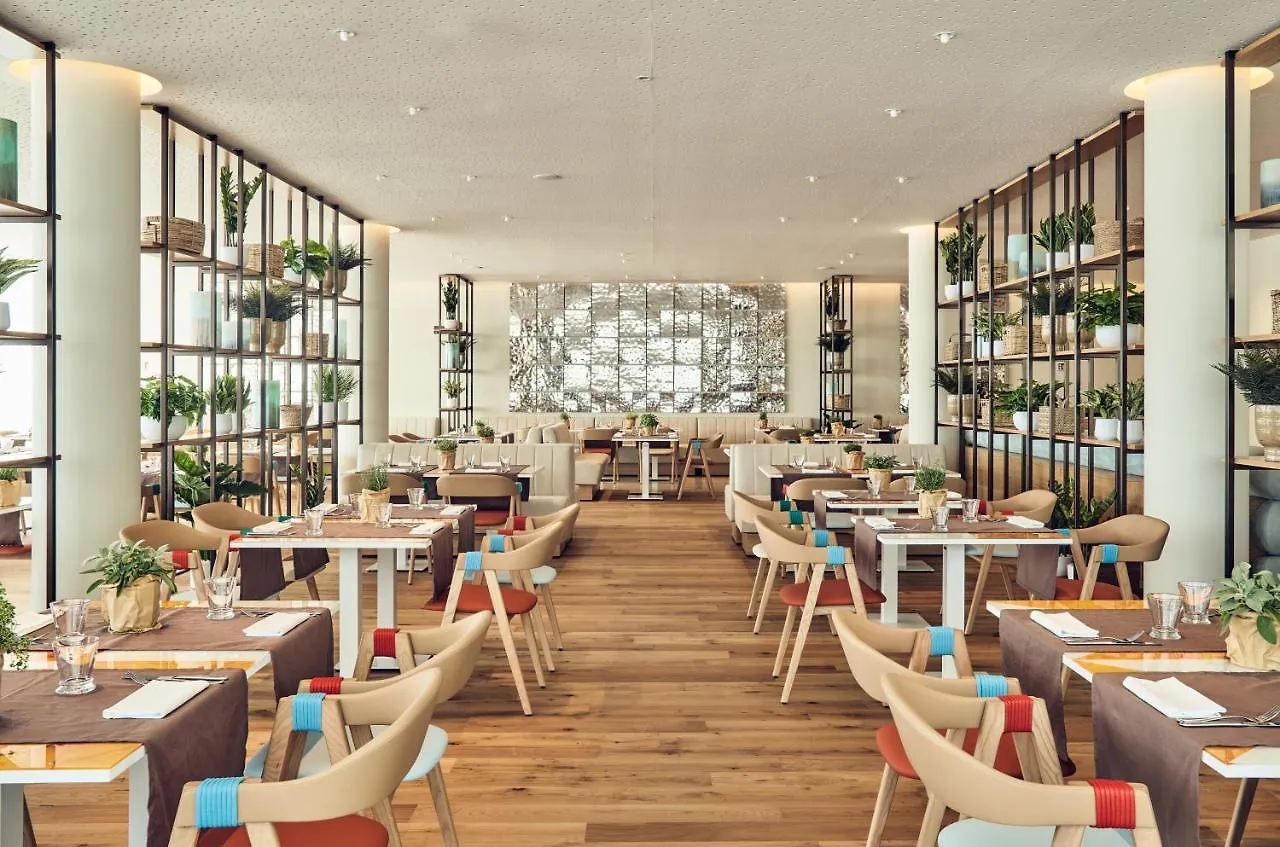 Falkensteiner Hotel & Spa Jesolo 5*,